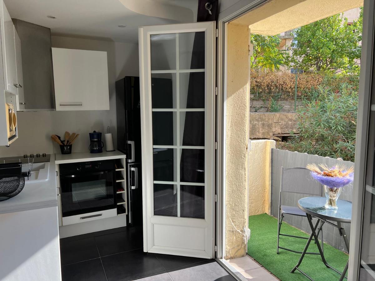 L'appart Isa&Marc T2 avec rez-de-jardin  Bormes-les-Mimosas Extérieur photo