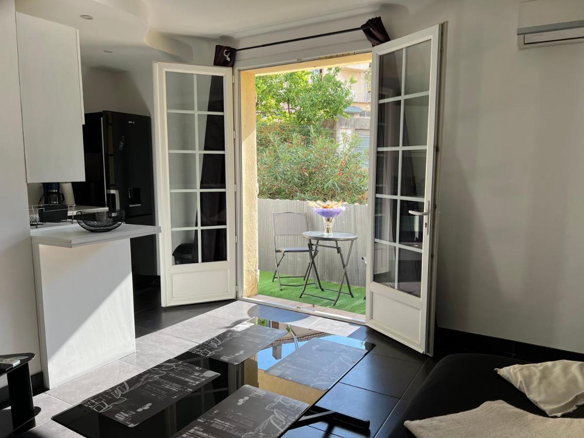 L'appart Isa&Marc T2 avec rez-de-jardin  Bormes-les-Mimosas Extérieur photo