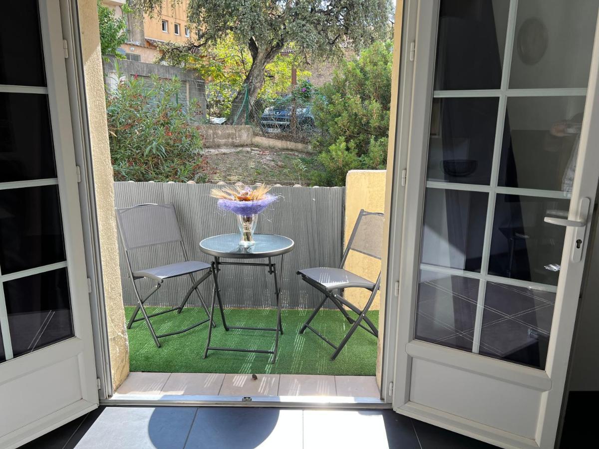 L'appart Isa&Marc T2 avec rez-de-jardin  Bormes-les-Mimosas Extérieur photo